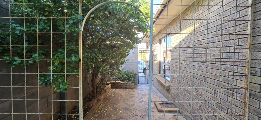 3 Bedroom Property for Sale in Die Wingerd Western Cape